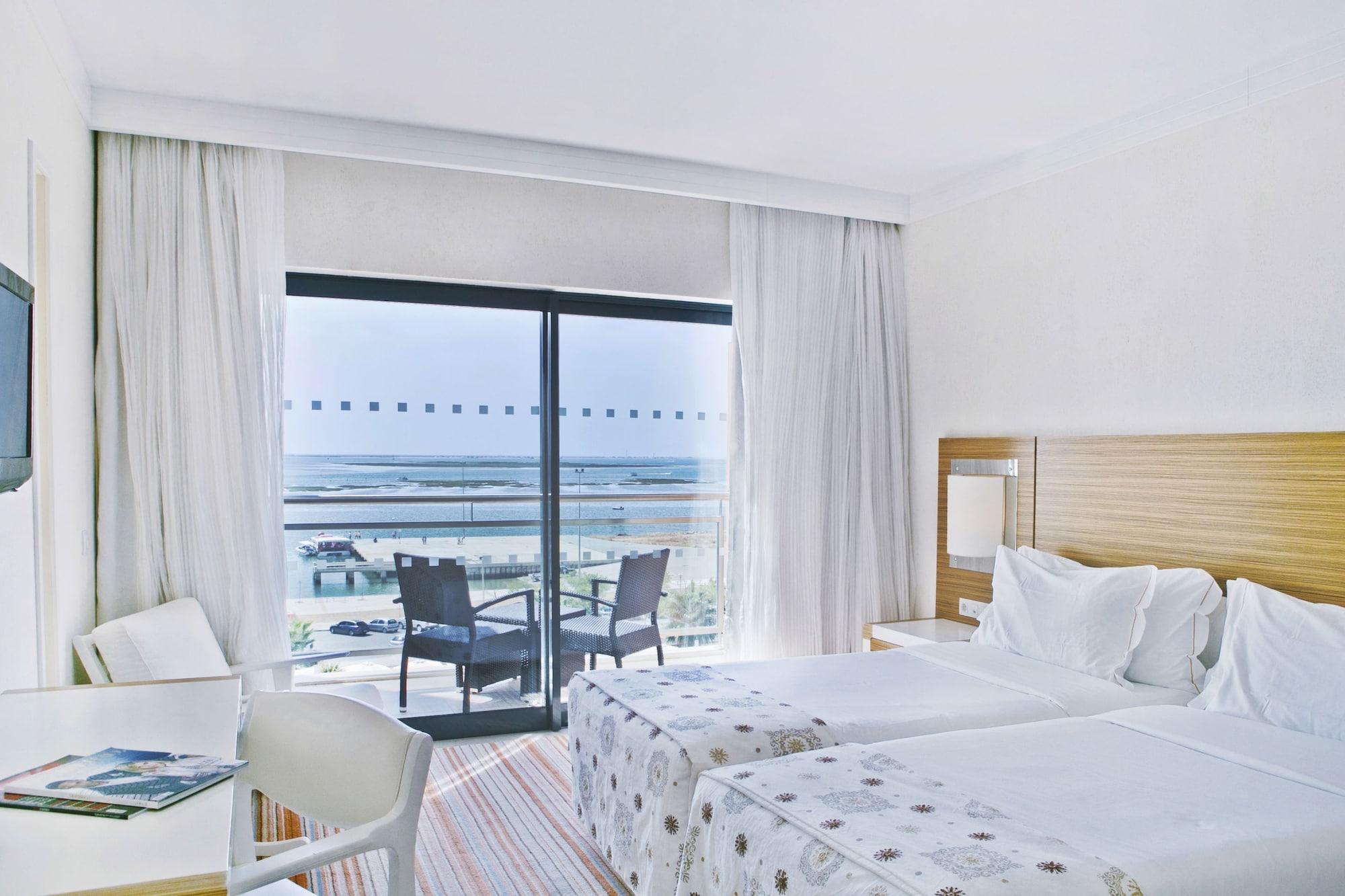 فندق ريال مارينا هوتل آند سبا Olhão المظهر الخارجي الصورة A room at the hotel