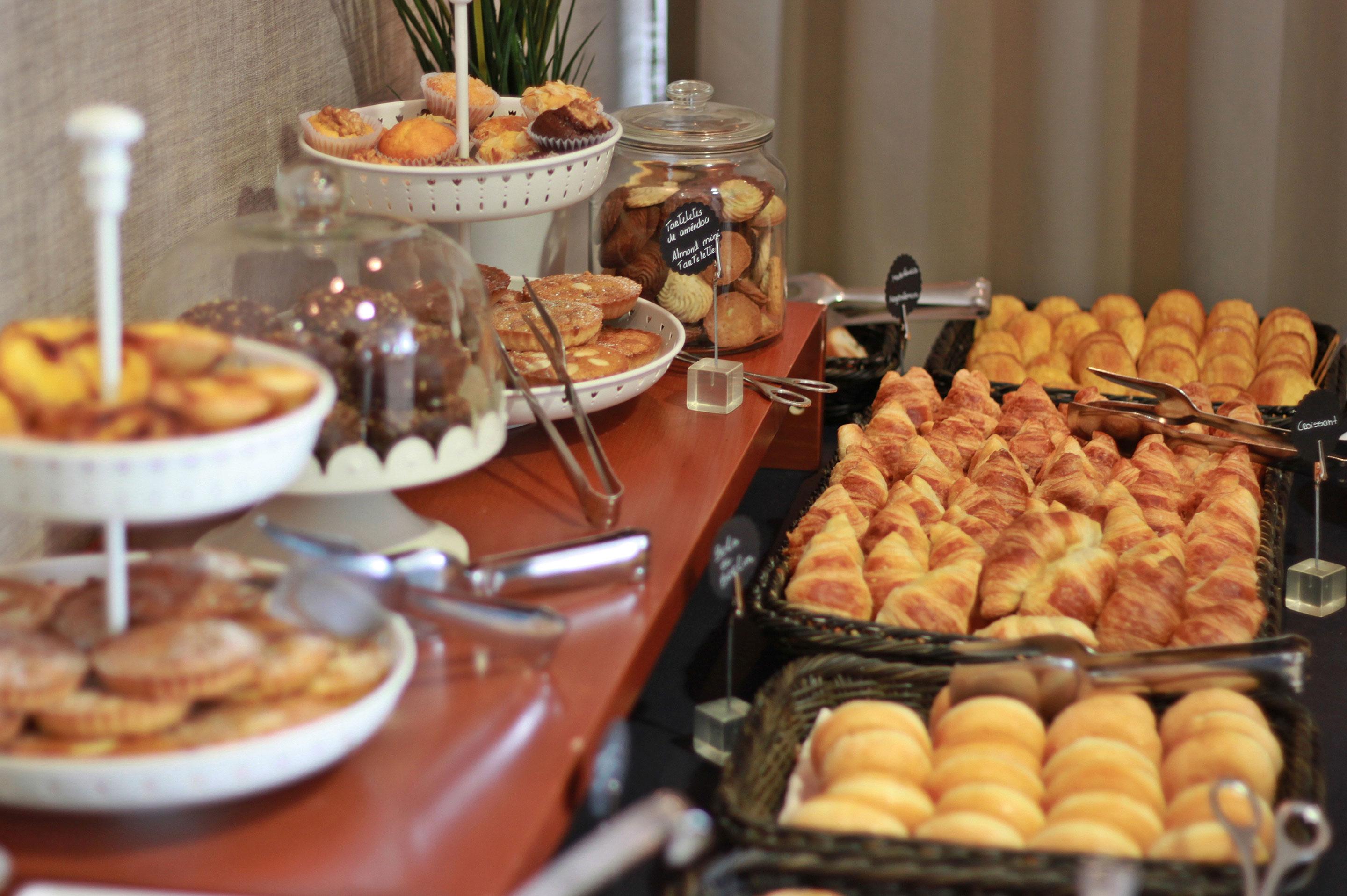 فندق ريال مارينا هوتل آند سبا Olhão المظهر الخارجي الصورة A selection of pastries