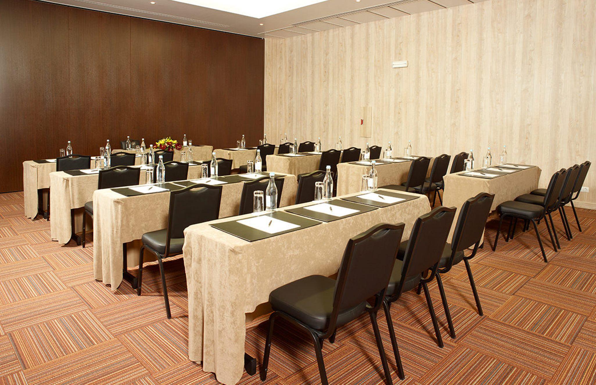 فندق ريال مارينا هوتل آند سبا Olhão المظهر الخارجي الصورة Meeting room